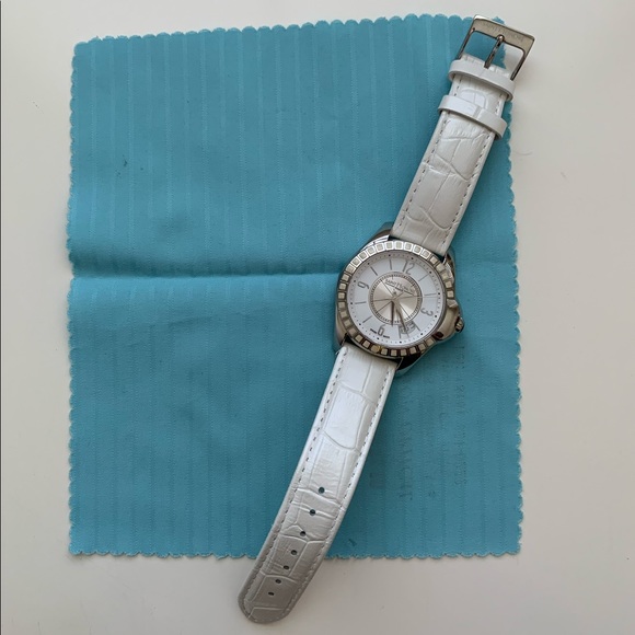 NWOT SAINT HONORĒ Watch - Picture 9 of 10